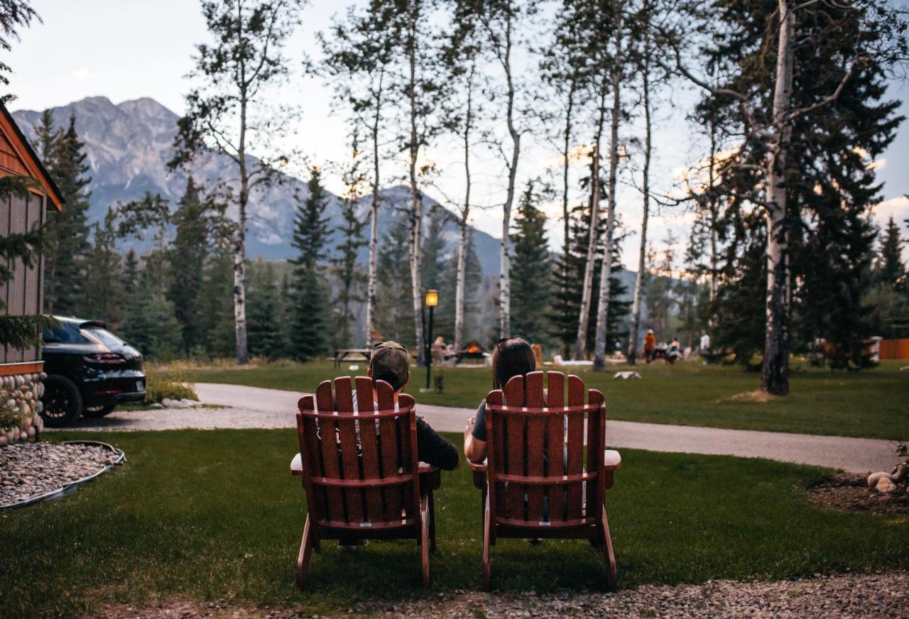 Patricia Lake Bungalows Jasper Exterior foto